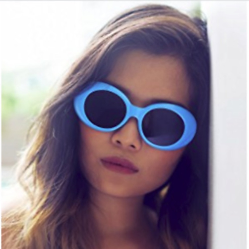“Ska” Retro Oversized Oval Clout Sunnies
